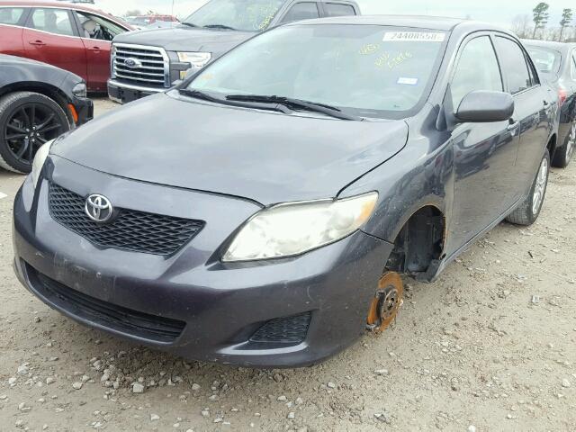 1NXBU40E79Z092385 - 2009 TOYOTA COROLLA BA GRAY photo 2