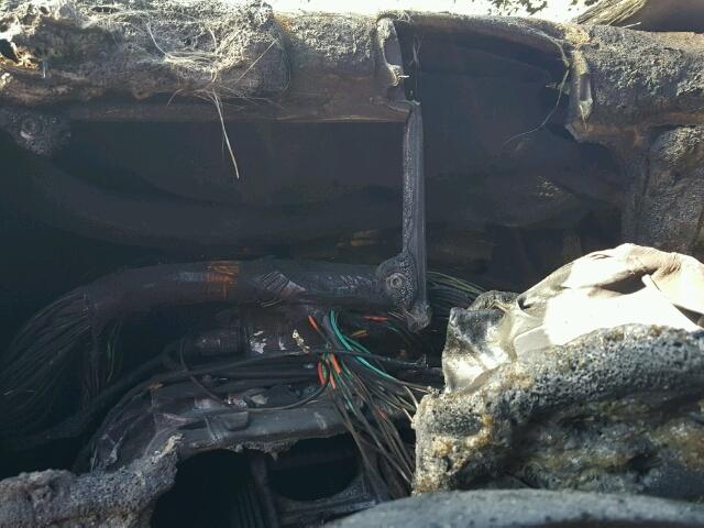 1FUJGLDRXCLBC3034 - 2012 FREIGHTLINER CASCADIA 1 WHITE photo 8