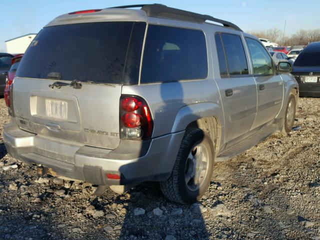 1GNET16S246224246 - 2004 CHEVROLET TRAILBLAZE SILVER photo 4