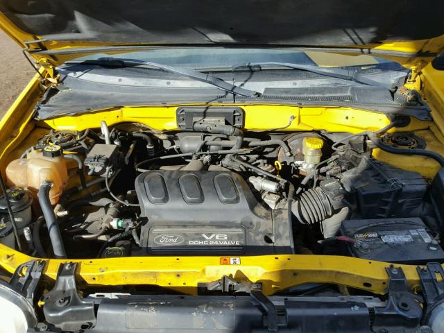 1FMCU04171KE58091 - 2001 FORD ESCAPE XLT YELLOW photo 7