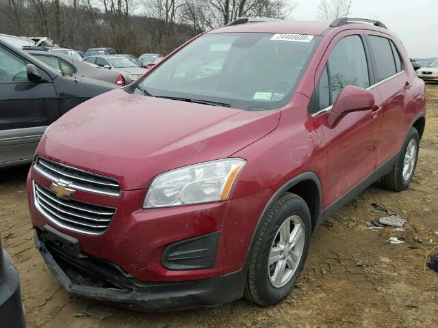 KL7CJRSB7FB192377 - 2015 CHEVROLET TRAX 1LT MAROON photo 2