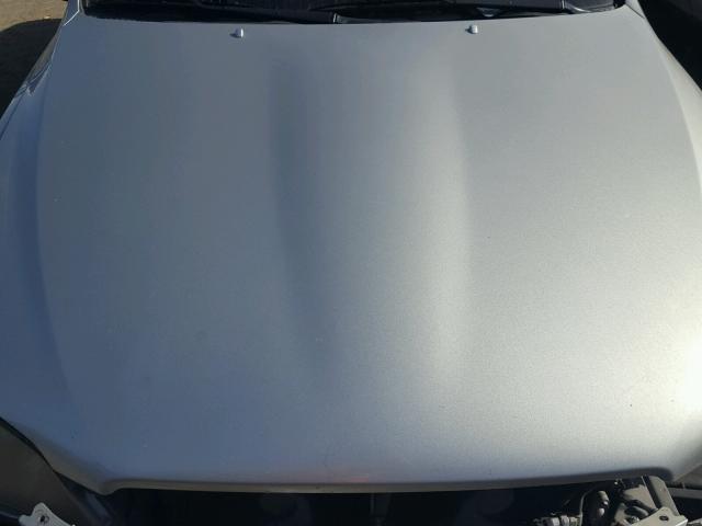 JTHBD192550100415 - 2005 LEXUS IS 300 SILVER photo 7