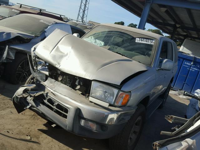 JT3GN86R720254137 - 2002 TOYOTA 4RUNNER SR CREAM photo 2