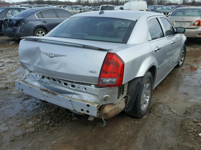 2C3AA53G55H188853 - 2005 CHRYSLER 300 TOURIN SILVER photo 4