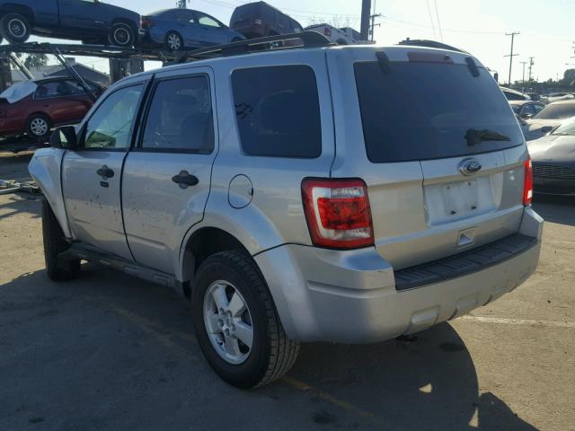 1FMCU0D77AKB30335 - 2010 FORD ESCAPE XLT SILVER photo 3