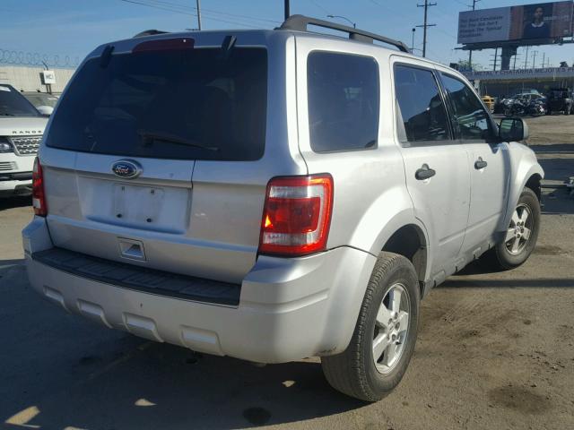 1FMCU0D77AKB30335 - 2010 FORD ESCAPE XLT SILVER photo 4