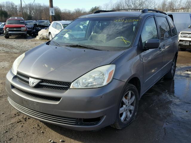 5TDZA23C04S049000 - 2004 TOYOTA SIENNA CE GRAY photo 2