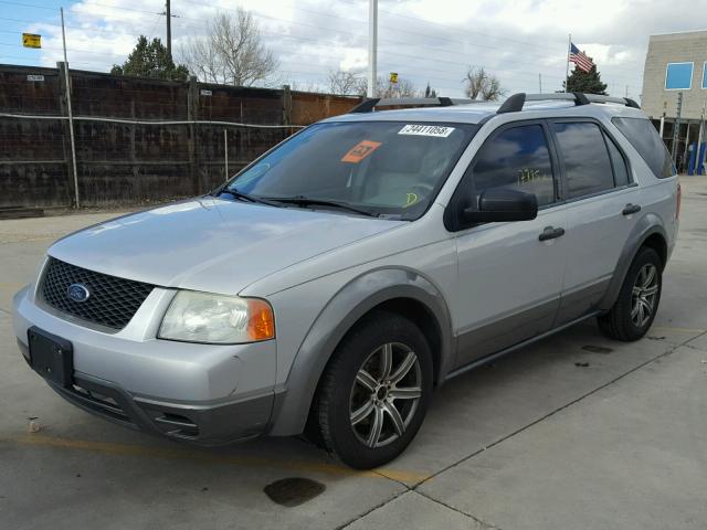 1FMZK01185GA74866 - 2005 FORD FREESTYLE SILVER photo 2