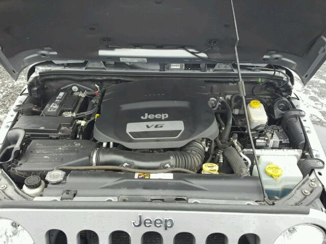 1C4BJWFG4EL146775 - 2014 JEEP WRANGLER U SILVER photo 7