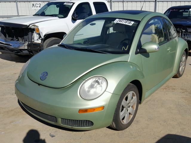 3VWRW31C97M507161 - 2007 VOLKSWAGEN NEW BEETLE მწვანე ფოტო 2