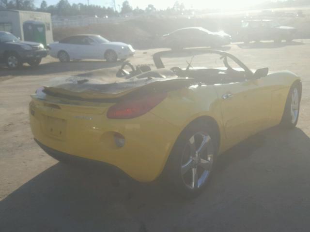 1G2MB35B57Y136986 - 2007 PONTIAC SOLSTICE YELLOW photo 4