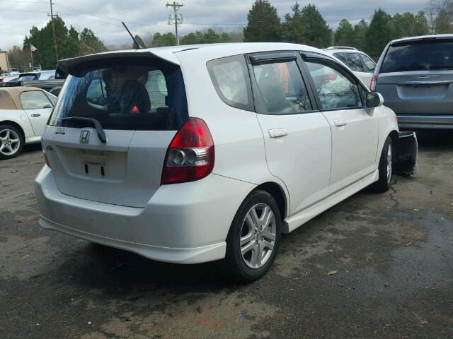 JHMGD38647S046201 - 2007 HONDA FIT S WHITE photo 4