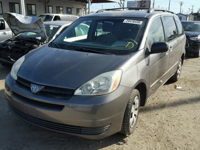 5TDZA23C65S259523 - 2005 TOYOTA SIENNA CE GRAY photo 2