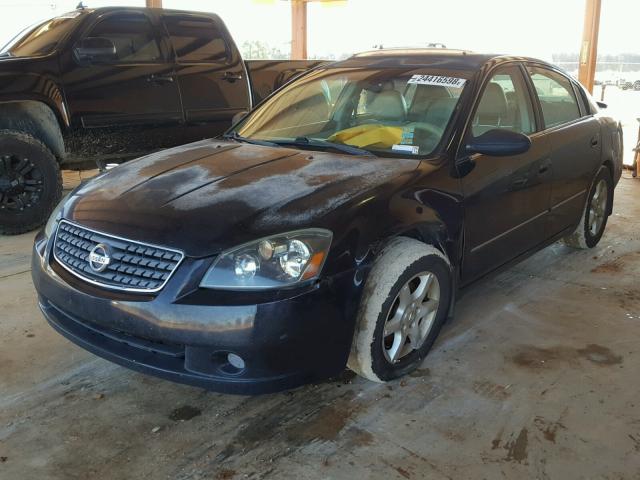 1N4AL11D85C325770 - 2005 NISSAN ALTIMA S BLACK photo 2