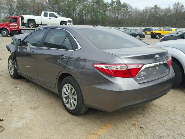 4T1BF1FK8GU135053 - 2016 TOYOTA CAMRY GRAY photo 3