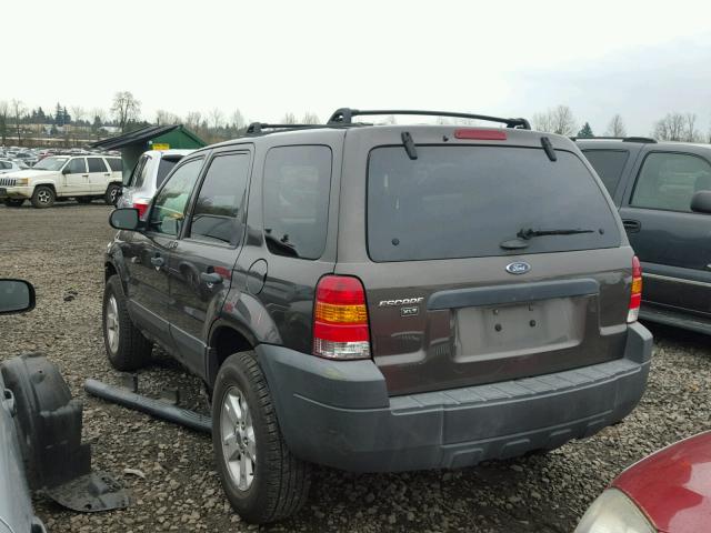 1FMCU03Z47KB26318 - 2007 FORD ESCAPE XLT GRAY photo 3