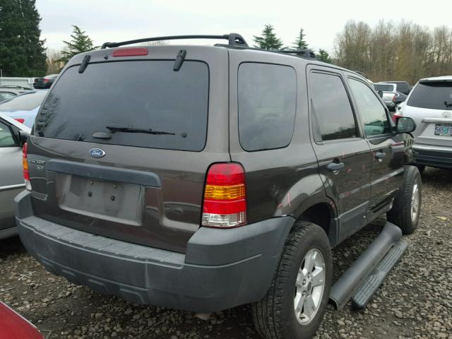 1FMCU03Z47KB26318 - 2007 FORD ESCAPE XLT GRAY photo 4