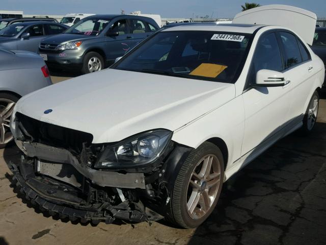 WDDGF5HB6DA857641 - 2013 MERCEDES-BENZ C 350 WHITE photo 2