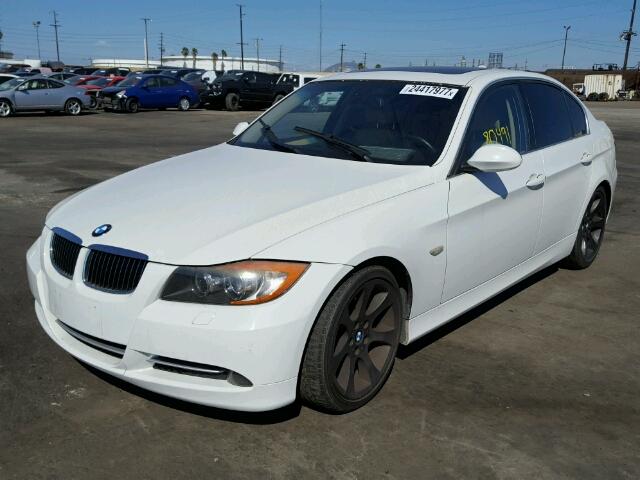 WBAVB73567VF52714 - 2007 BMW 335 WHITE photo 2