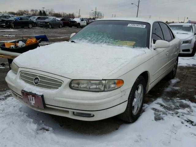 2G4WB52K041237741 - 2004 BUICK REGAL LS WHITE photo 2