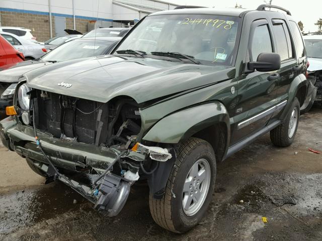 1J4GL48K96W214651 - 2006 JEEP LIBERTY SP GREEN photo 2