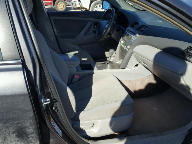 JTNBB46K783045266 - 2008 TOYOTA CAMRY HYBR GRAY photo 5