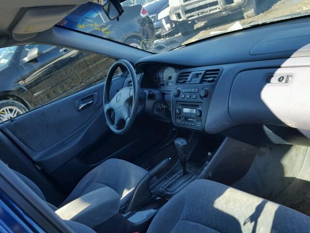 1HGCF86642A080150 - 2002 HONDA ACCORD VAL BLUE photo 5