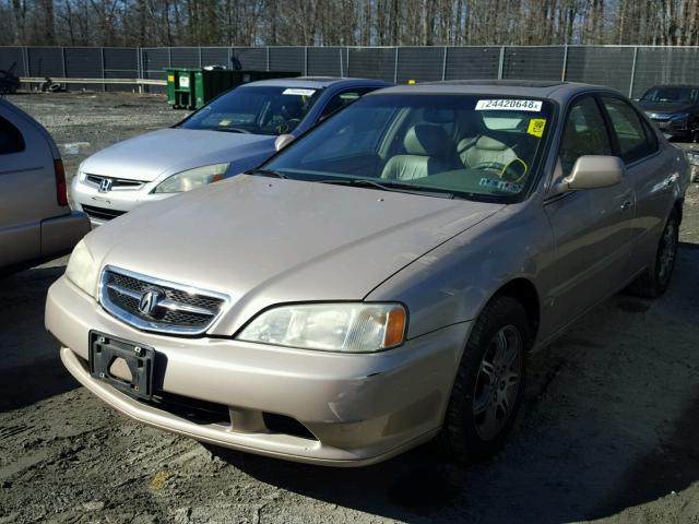 19UUA5668YA004215 - 2000 ACURA 3.2TL GOLD photo 2