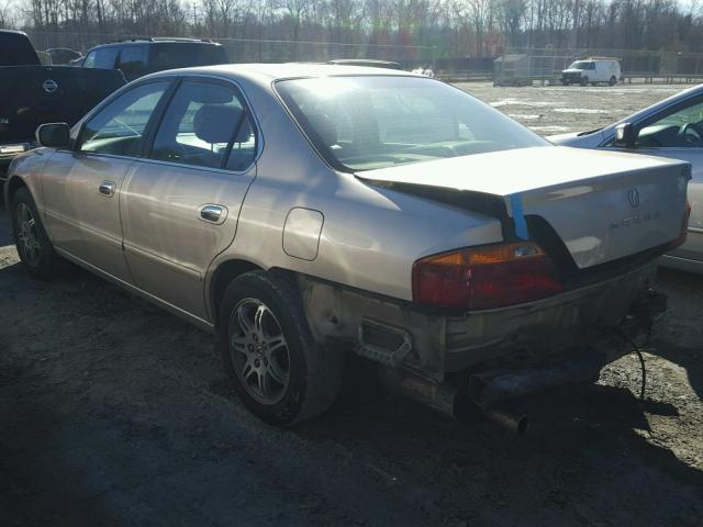 19UUA5668YA004215 - 2000 ACURA 3.2TL GOLD photo 3