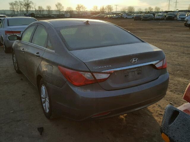 5NPEB4AC3DH581079 - 2013 HYUNDAI SONATA GLS GRAY photo 3