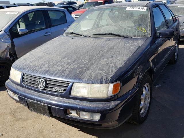 WVWEE83A8SE010047 - 1995 VOLKSWAGEN PASSAT GLX BLUE photo 2