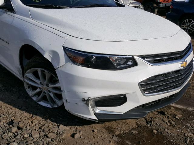 1G1ZE5ST5HF223746 - 2017 CHEVROLET MALIBU LT WHITE photo 9