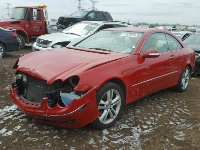 WDBTJ56HX8F239390 - 2008 MERCEDES-BENZ CLK 350 RED photo 2