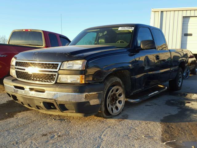 1GCEC19X67Z119082 - 2007 CHEVROLET SILVERADO BLACK photo 2