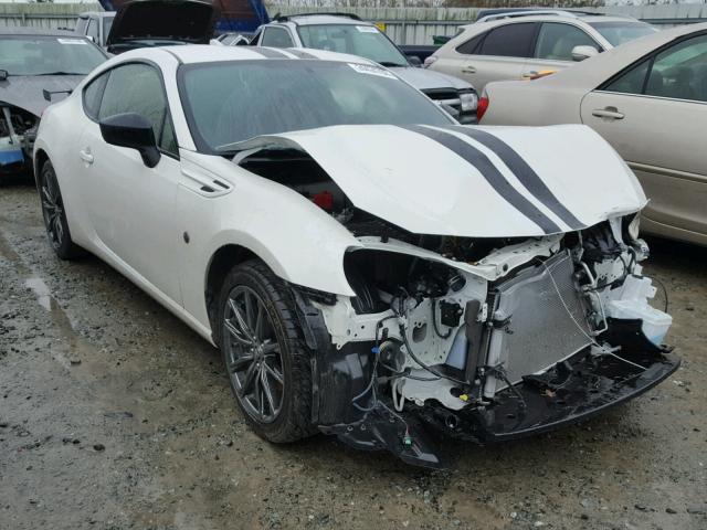 JF1ZNAA13H8707974 - 2017 TOYOTA 86 BASE WHITE photo 1