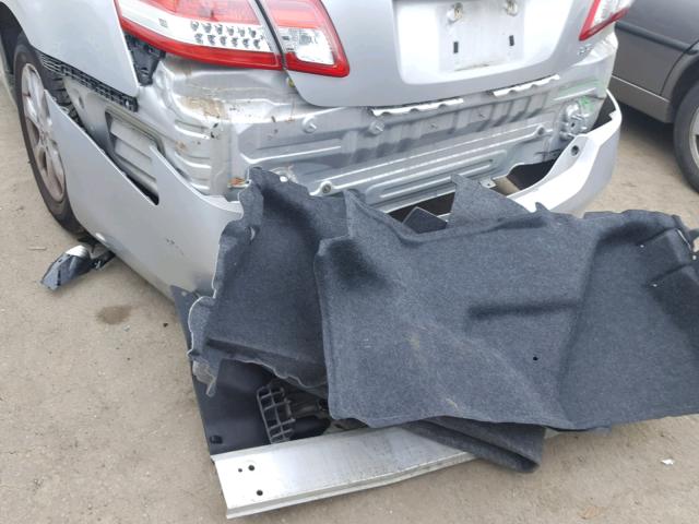 4T1BF3EK3BU771305 - 2011 TOYOTA CAMRY BASE SILVER photo 9