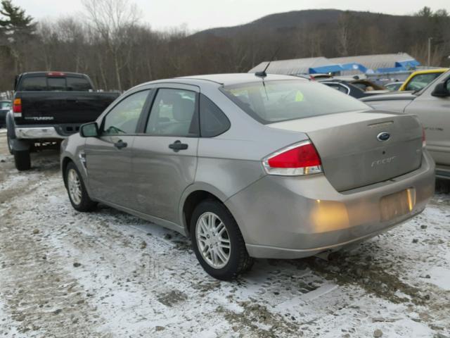 1FAHP35N88W252985 - 2008 FORD FOCUS SE GRAY photo 3