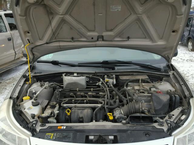 1FAHP35N88W252985 - 2008 FORD FOCUS SE GRAY photo 7