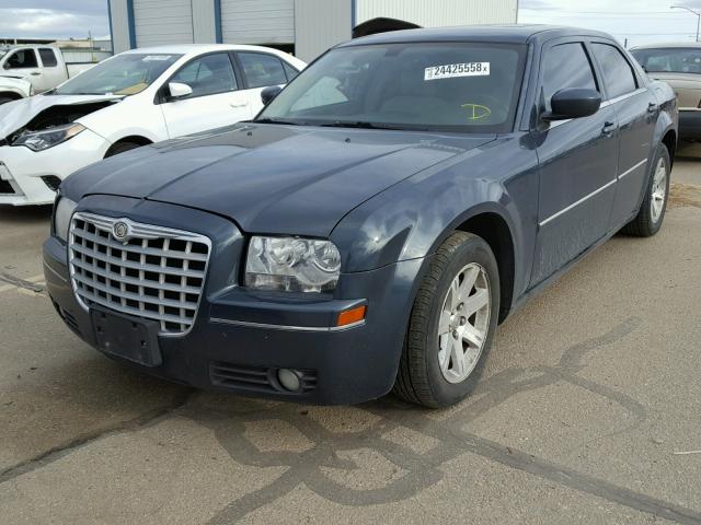 2C3KA53G27H854977 - 2007 CHRYSLER 300 TOURIN BLUE photo 2