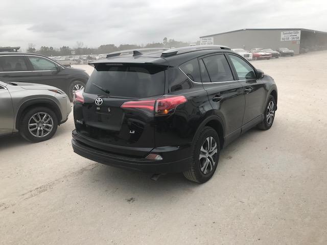 2T3ZFREV0HW348077 - 2017 TOYOTA RAV4 LE BLACK photo 4