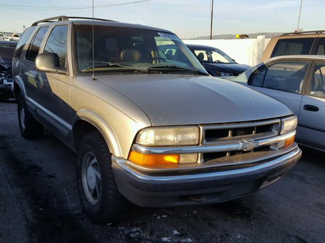 1GNDT13W9X2126345 - 1999 CHEVROLET BLAZER GOLD photo 1