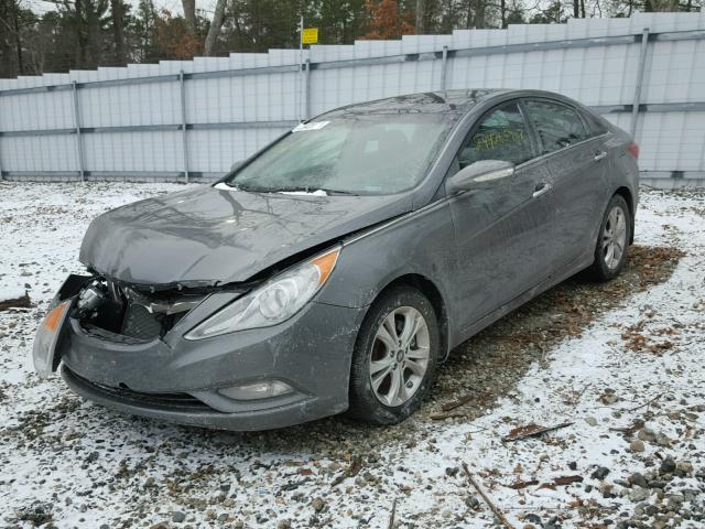 5NPEC4AC0CH443513 - 2012 HYUNDAI SONATA SE GRAY photo 2