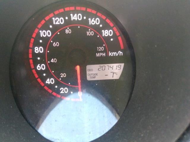 2T1KR32E45C859405 - 2005 TOYOTA MATRIX 银色 照片 8