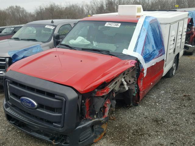 1FDBF2A68DEB36242 - 2013 FORD F250 SUPER RED photo 2