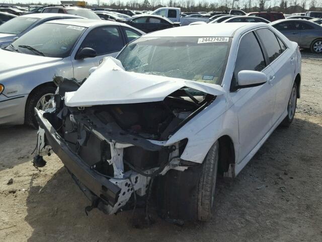 4T1BF1FK4DU267979 - 2013 TOYOTA CAMRY L WHITE photo 2