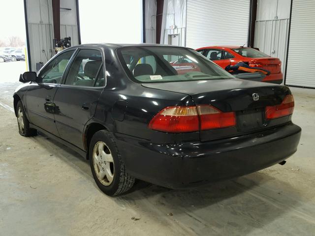 1HGCG5653WA257375 - 1998 HONDA ACCORD EX BLACK photo 3