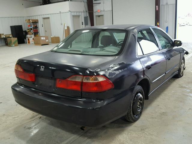 1HGCG5653WA257375 - 1998 HONDA ACCORD EX BLACK photo 4