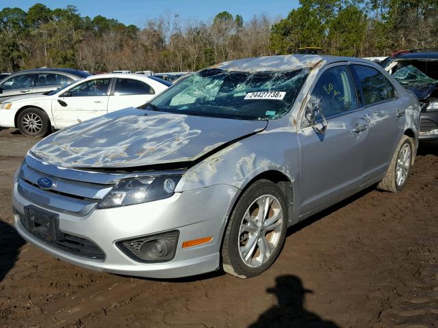 3FAHP0HG9CR109745 - 2012 FORD FUSION SE SILVER photo 2