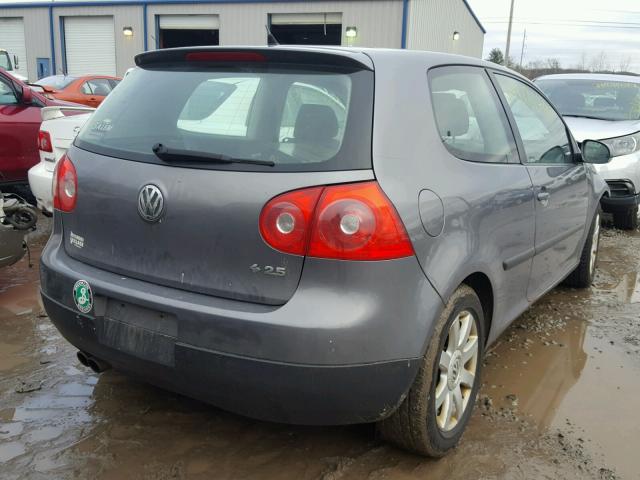 WVWBB71K39W059517 - 2009 VOLKSWAGEN RABBIT GRAY photo 4