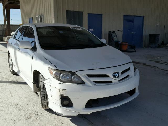 2T1BU4EE5BC637662 - 2011 TOYOTA COROLLA BA WHITE photo 1